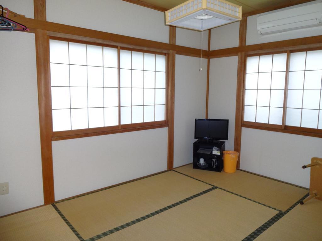 Funamiso Hachijo Quarto foto